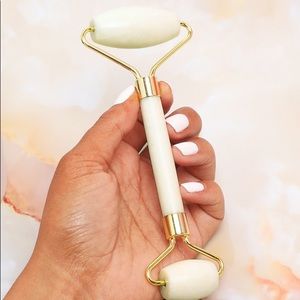 Stone Facial Massage Roller final